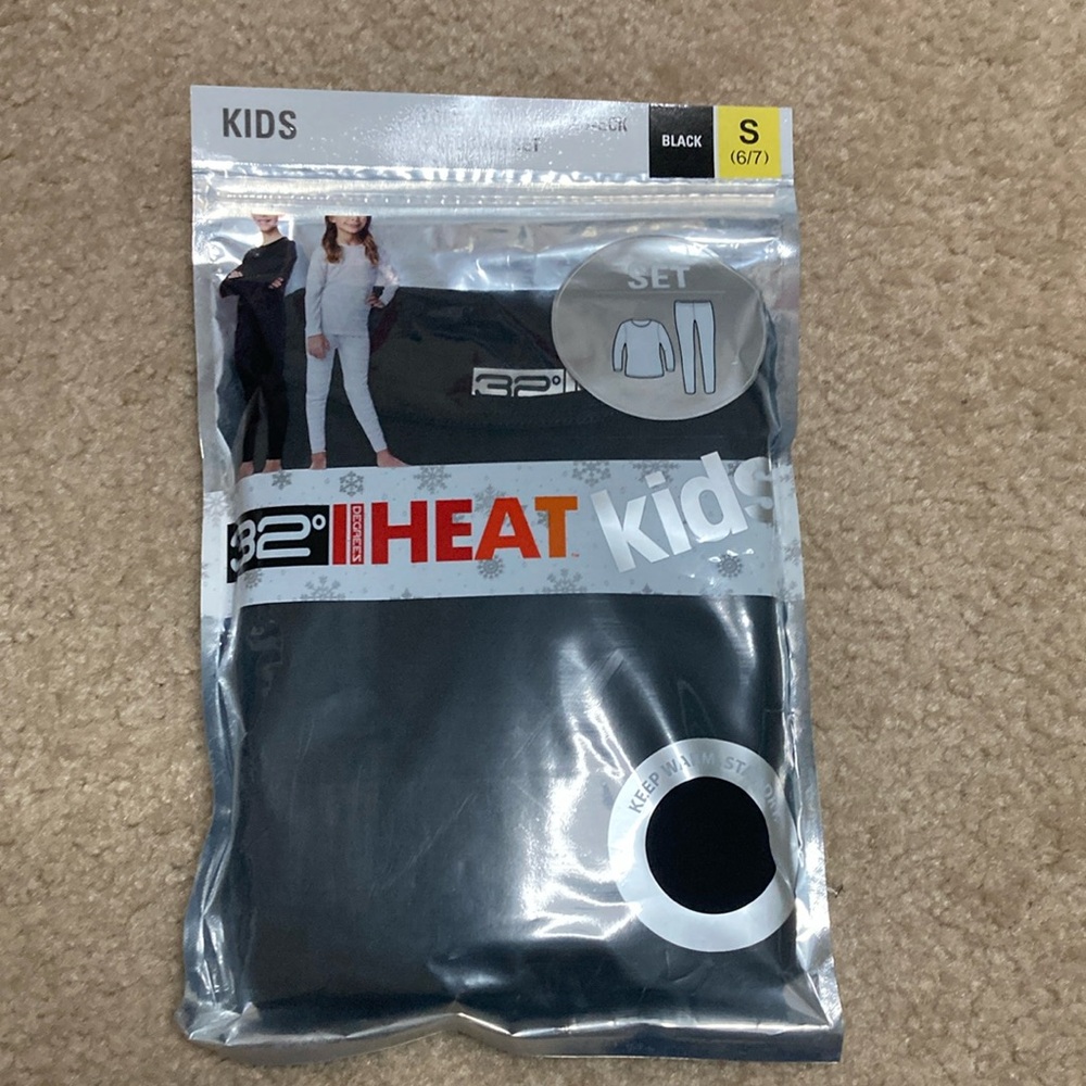 32 Degrees Kids Black Thermal Set